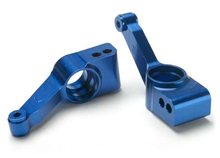 Load image into Gallery viewer, Traxxas 1952X Blue Anodized 6061-T6 Aluminum Rear Stub Axle Carriers (pair)
